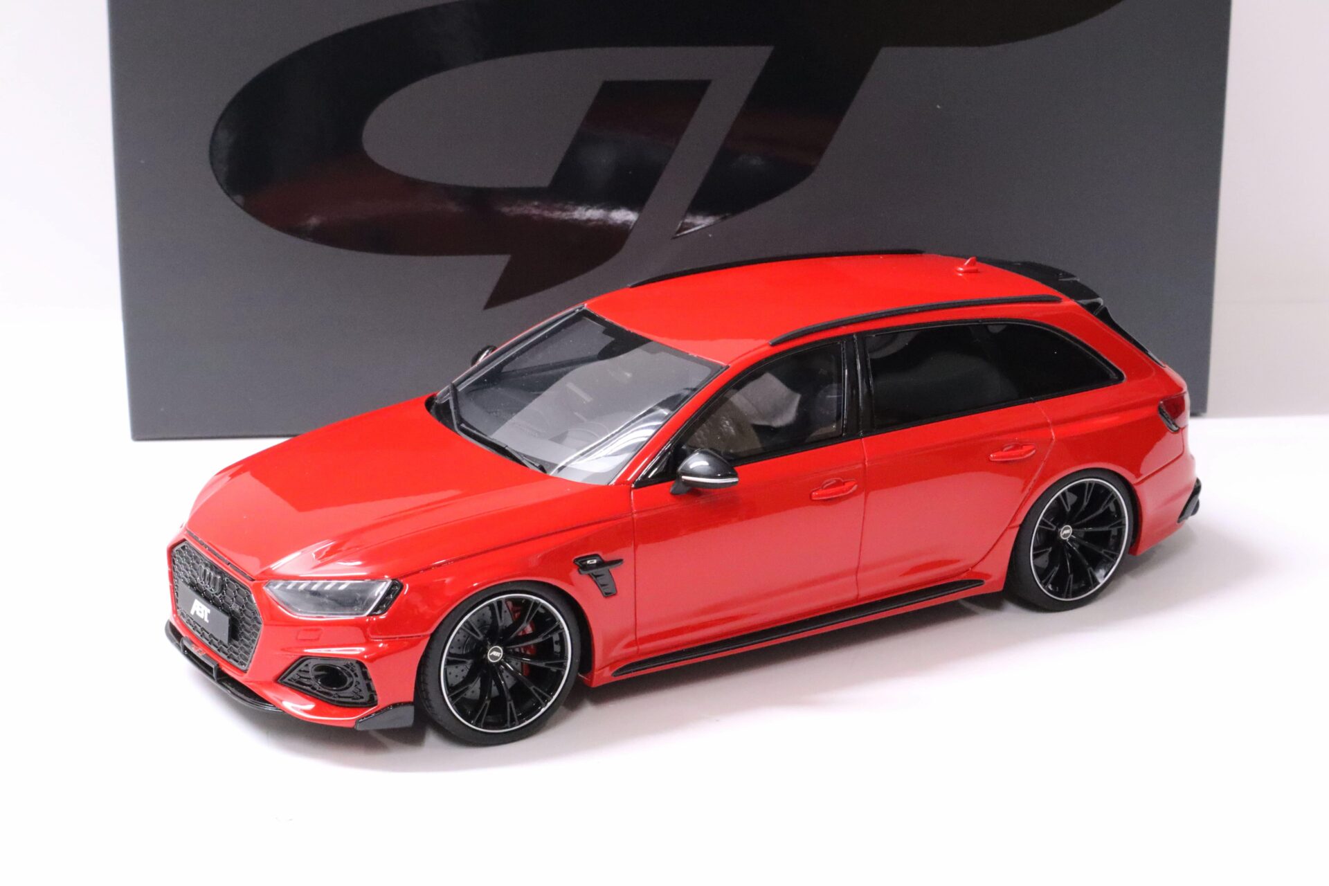 ID 61744 orig 1.jpg 1:18 GT Spirit GT850 Audi ABT RS4-S (B9) Avant red 2020