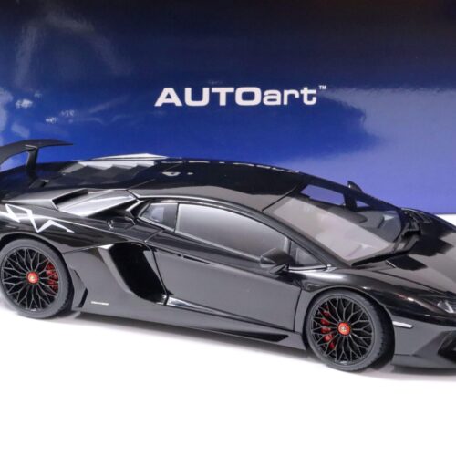 1:18 AUTOart Lamborghini Aventador LP750-4 SV Nero Aldebaran/ Gloss black