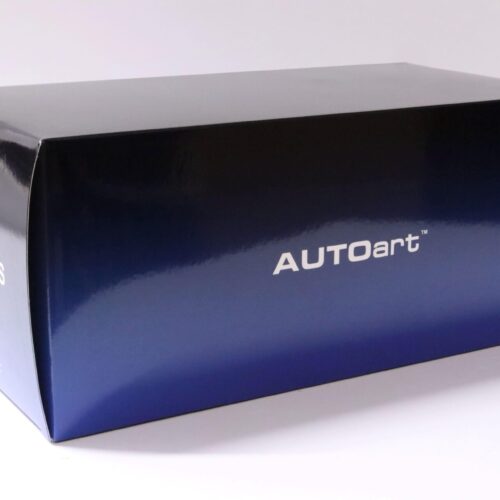 1:18 AUTOart McLAREN 720S Coupe 2017 Memphis red/ metallic red 76072