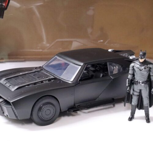 1:18 Jada Toys 2022 Batmobile Batman with Figure matt black + Lights - Image 1