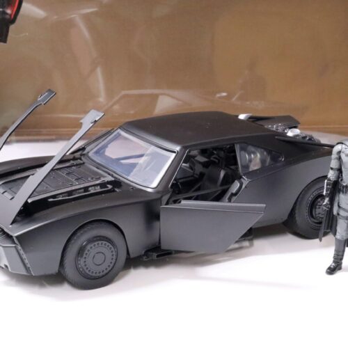 1:18 Jada Toys 2022 Batmobile Batman with Figure matt black + Lights - Image 2