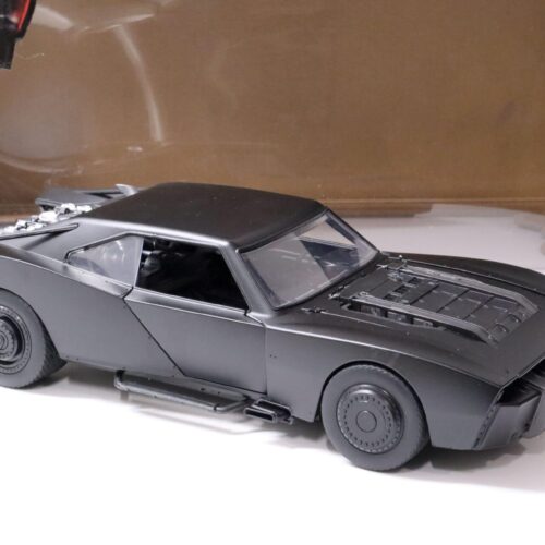 1:18 Jada Toys 2022 Batmobile Batman with Figure matt black + Lights - Image 3