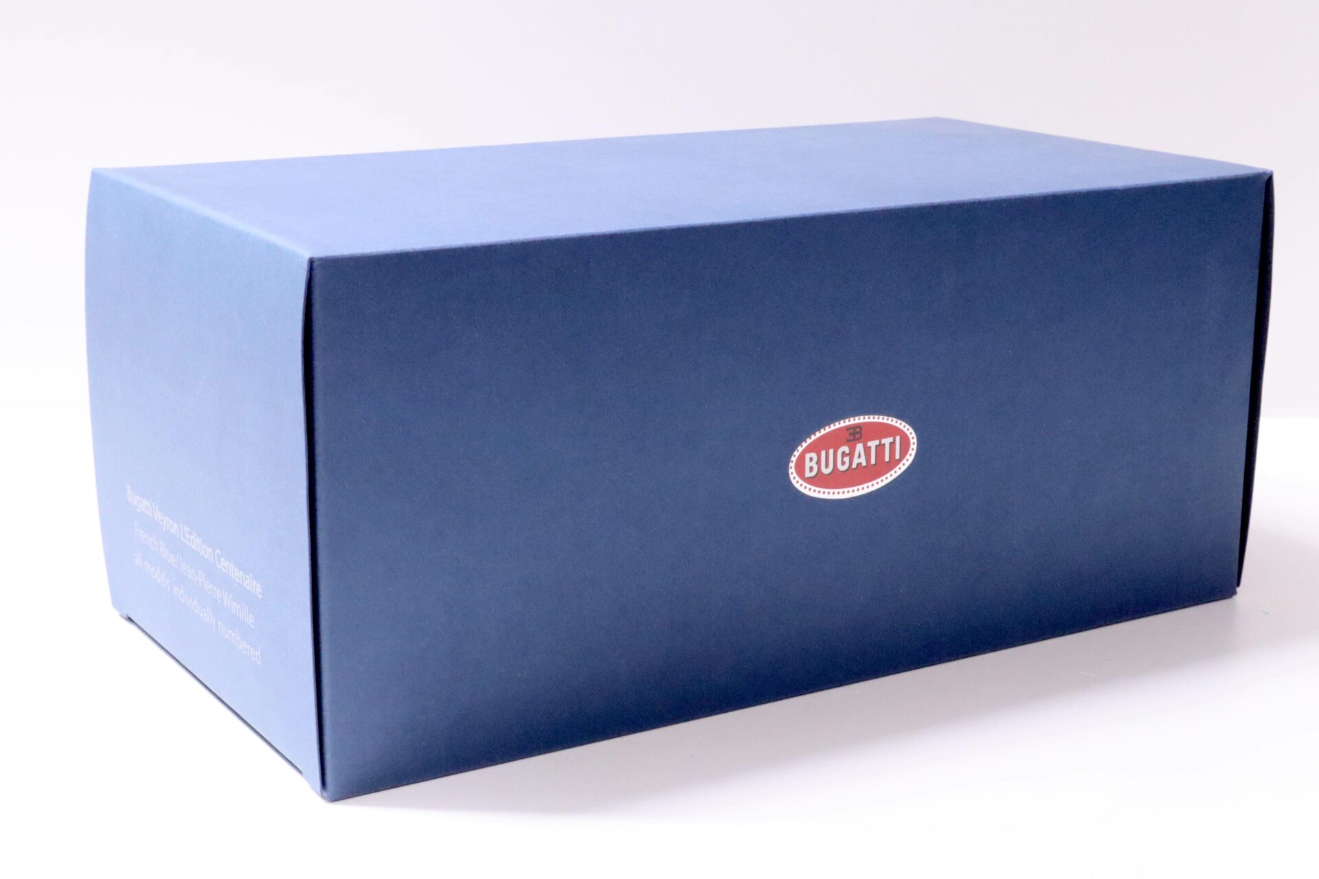 1:18 AUTOart Bugatti Veyron L´Edition Centenaire French blue/ Jean-Pierre Wimille