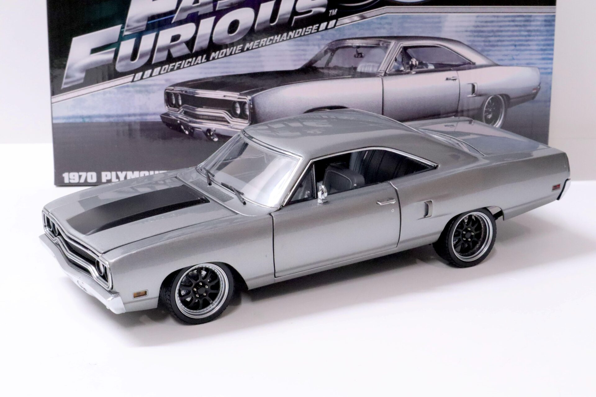ID 62695 orig.jpg 1:18 GMP 1970 Plymouth Road Runner Fast & Furious grey metallic/ black