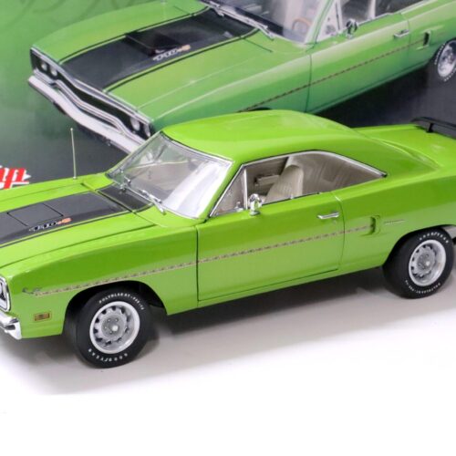 1:18 GMP 1970 Plymouth Road Runner 440.6 Lime green/ black G1803123
