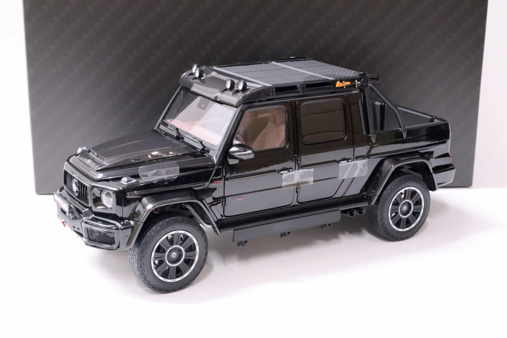 ID 63297 orig 1.jpg 1:18 Almost Real Mercedes G-Klasse Brabus G800 Adventure XLP - 2020 Obsidian black