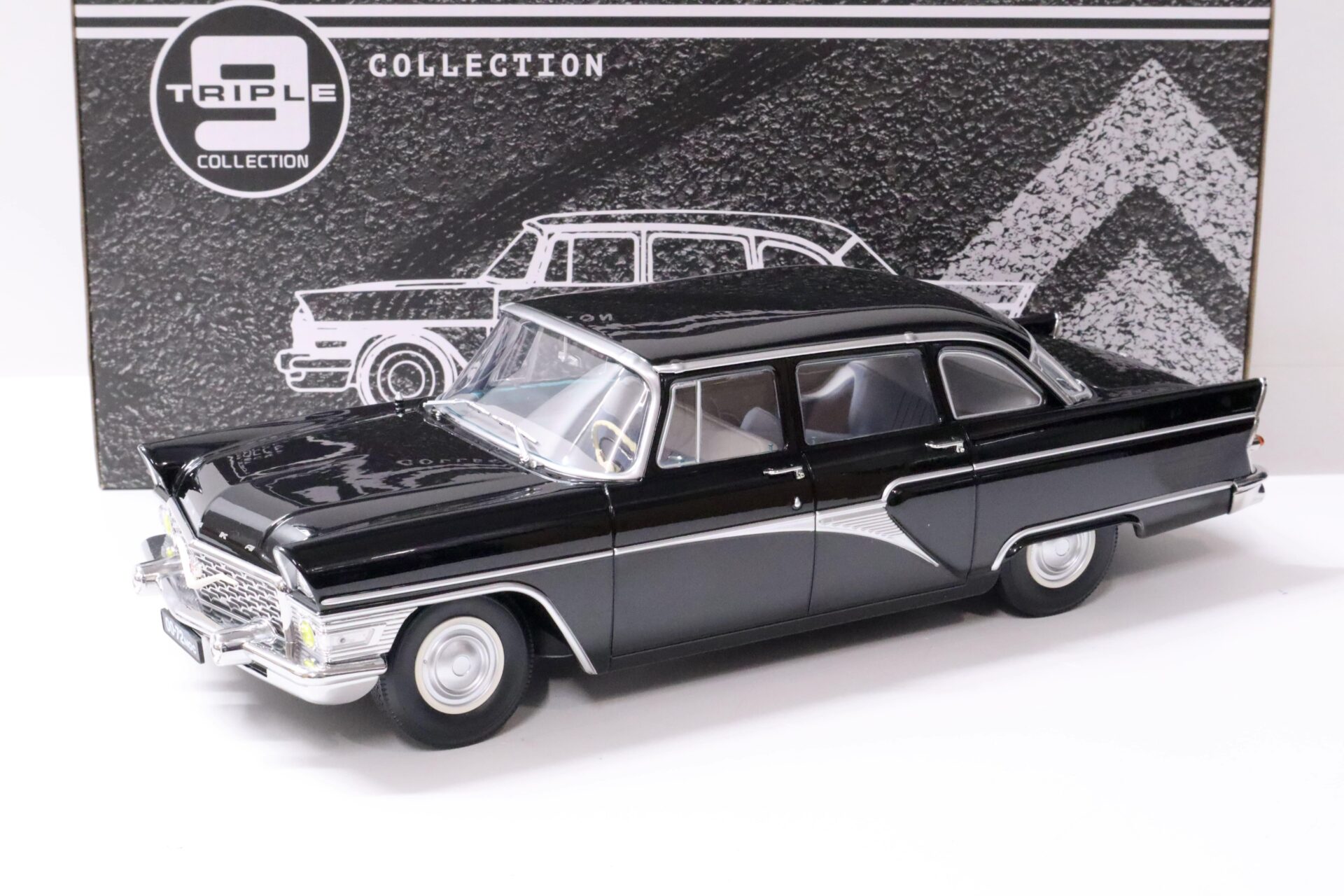 ID 63309 orig 1.jpg 1:18 Triple9 1959 GAZ 13 Seagull Limousine black Die-Cast