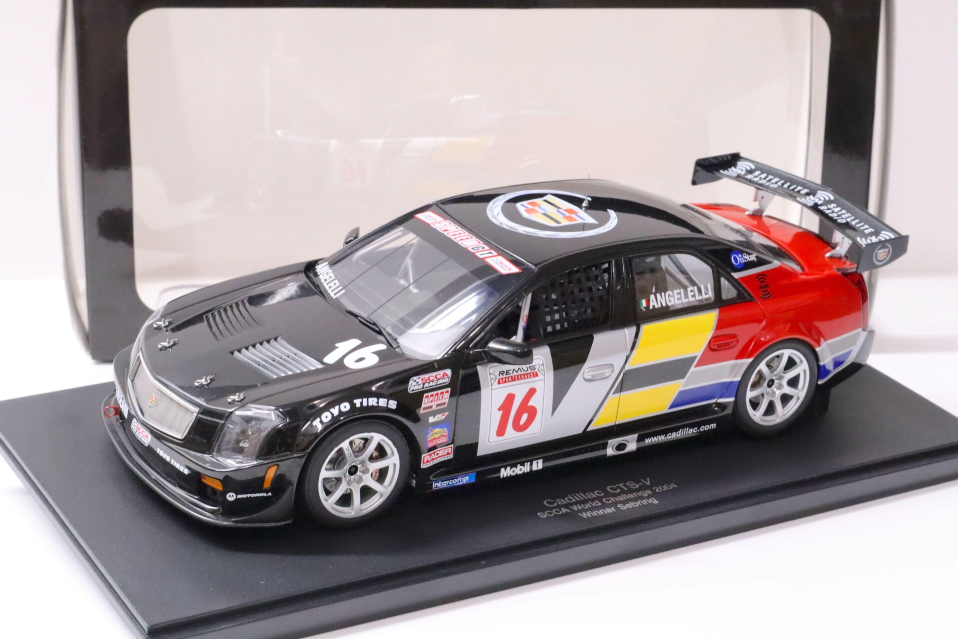 ID 63656 orig.jpg 1:18 AUTOart Cadillac CTS-V SCCA World Challange 2004 Winner Sebring #16 Angelelli