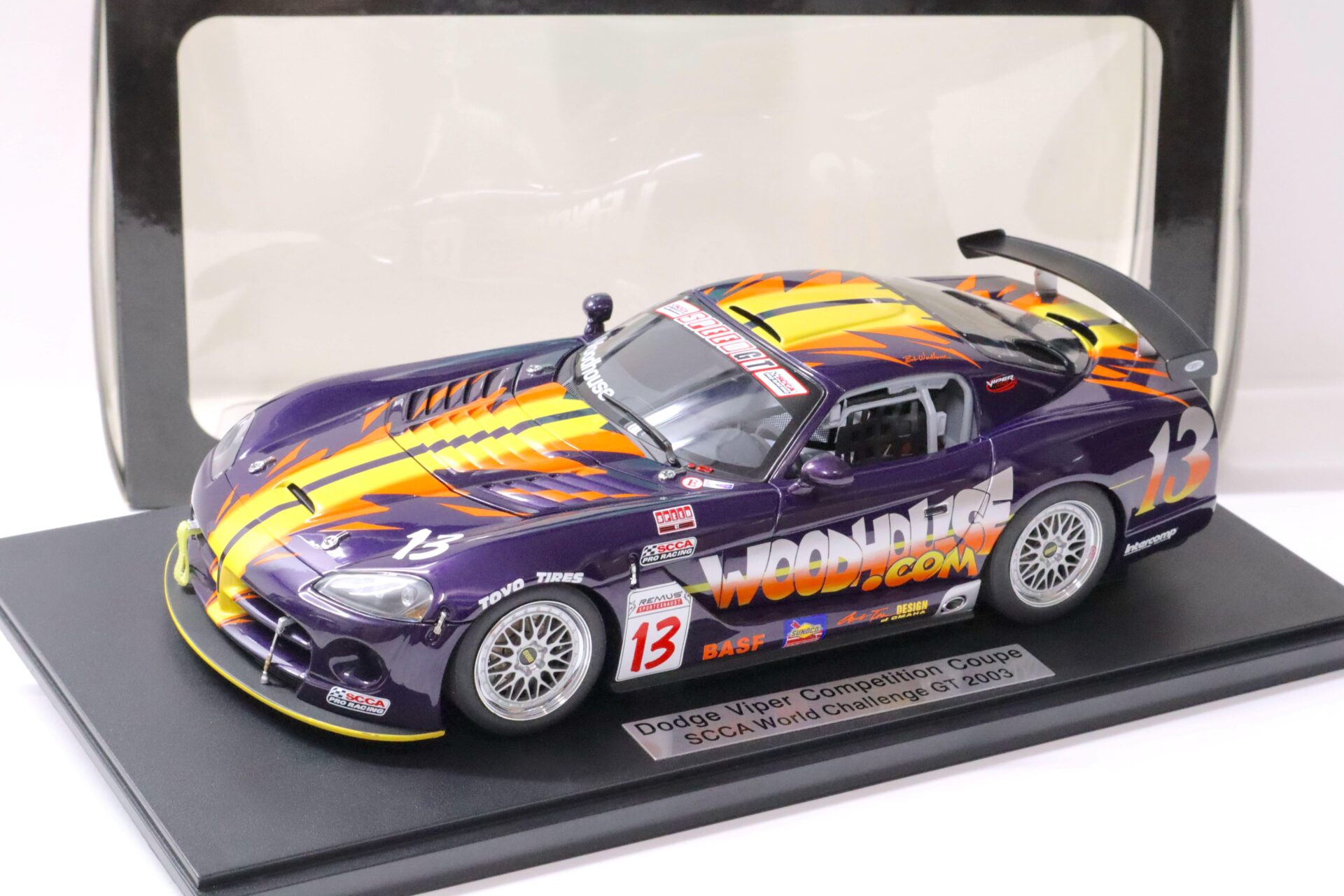 ID 63660 orig 1.jpg 1:18 AUTOart Dodge Viper Competition Coupe #13 SCCA World Challenge GT 2003