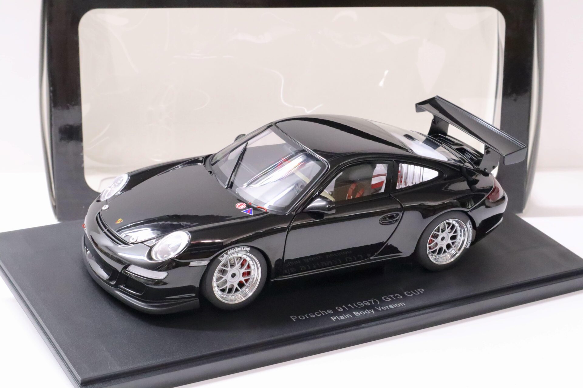 ID 63766 orig 1.jpg 1:18 AUTOart Porsche 911 (997) GT3 CUP Plain Body Version black