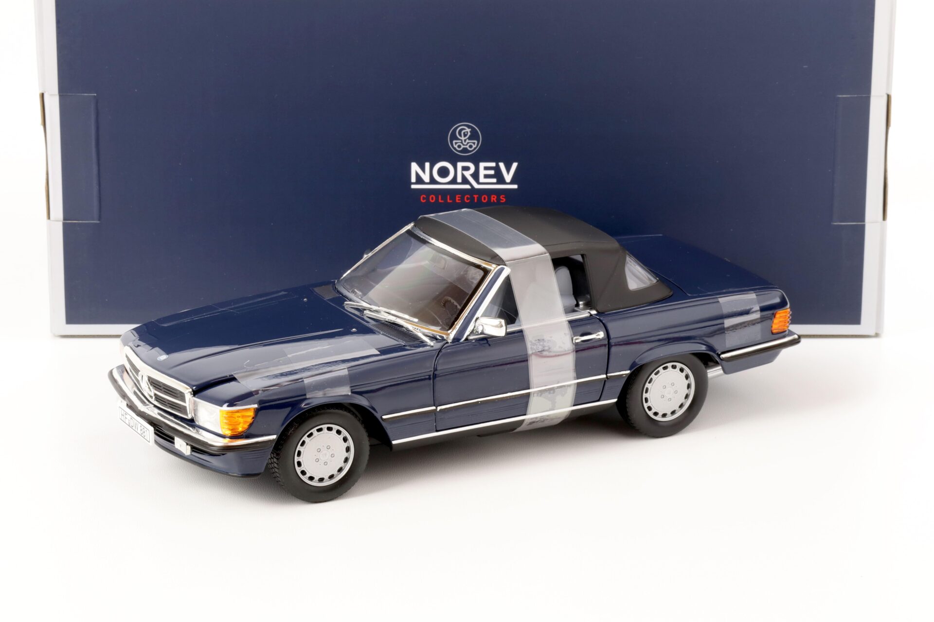 ID 64016 orig 1.jpg 1:18 Norev Mercedes 300 SL Cabriolet R107 dark blue 1986
