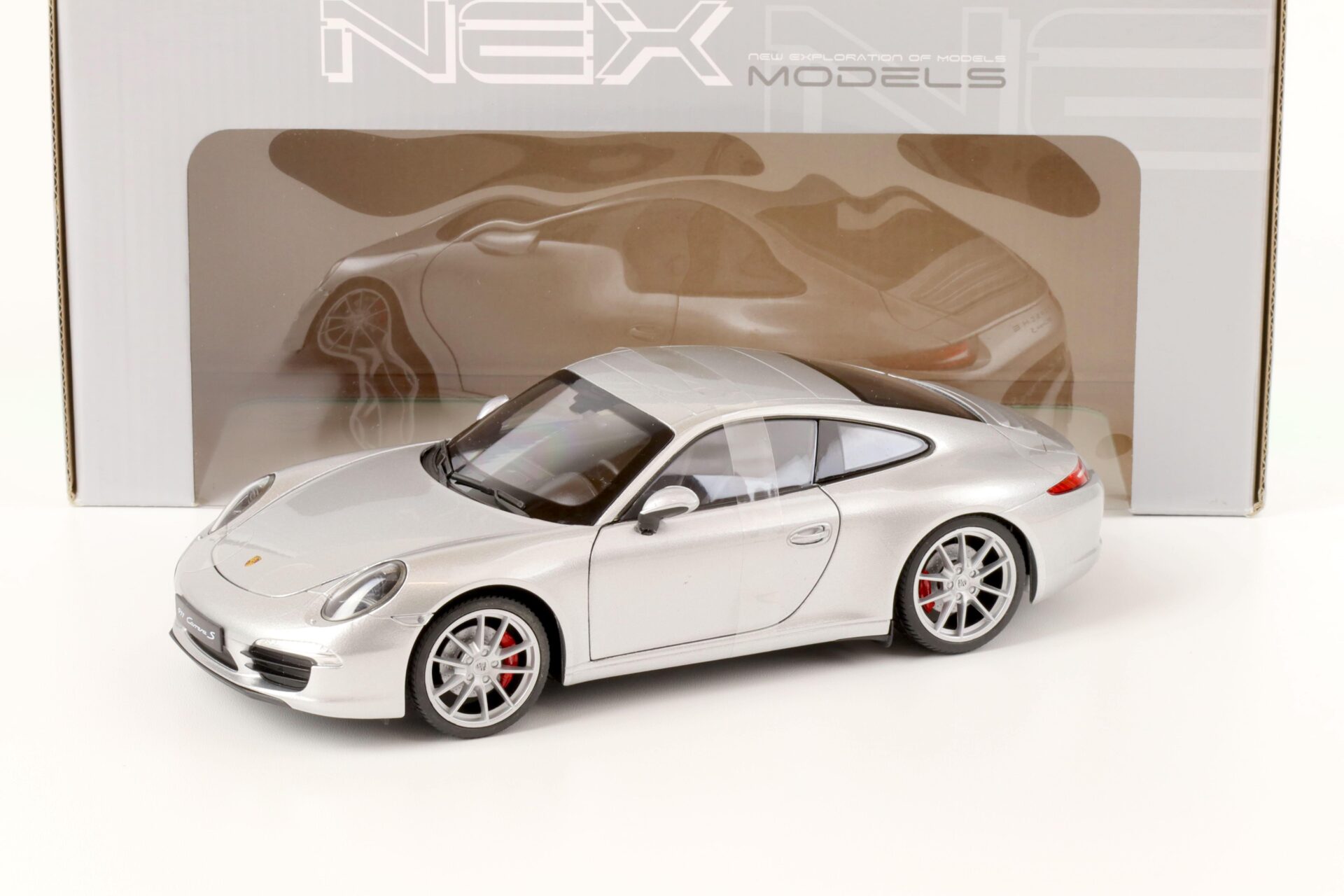 ID 64060 orig.jpg 1:18 Welly Porsche 911 (991) Carrera S Coupe silver metallic