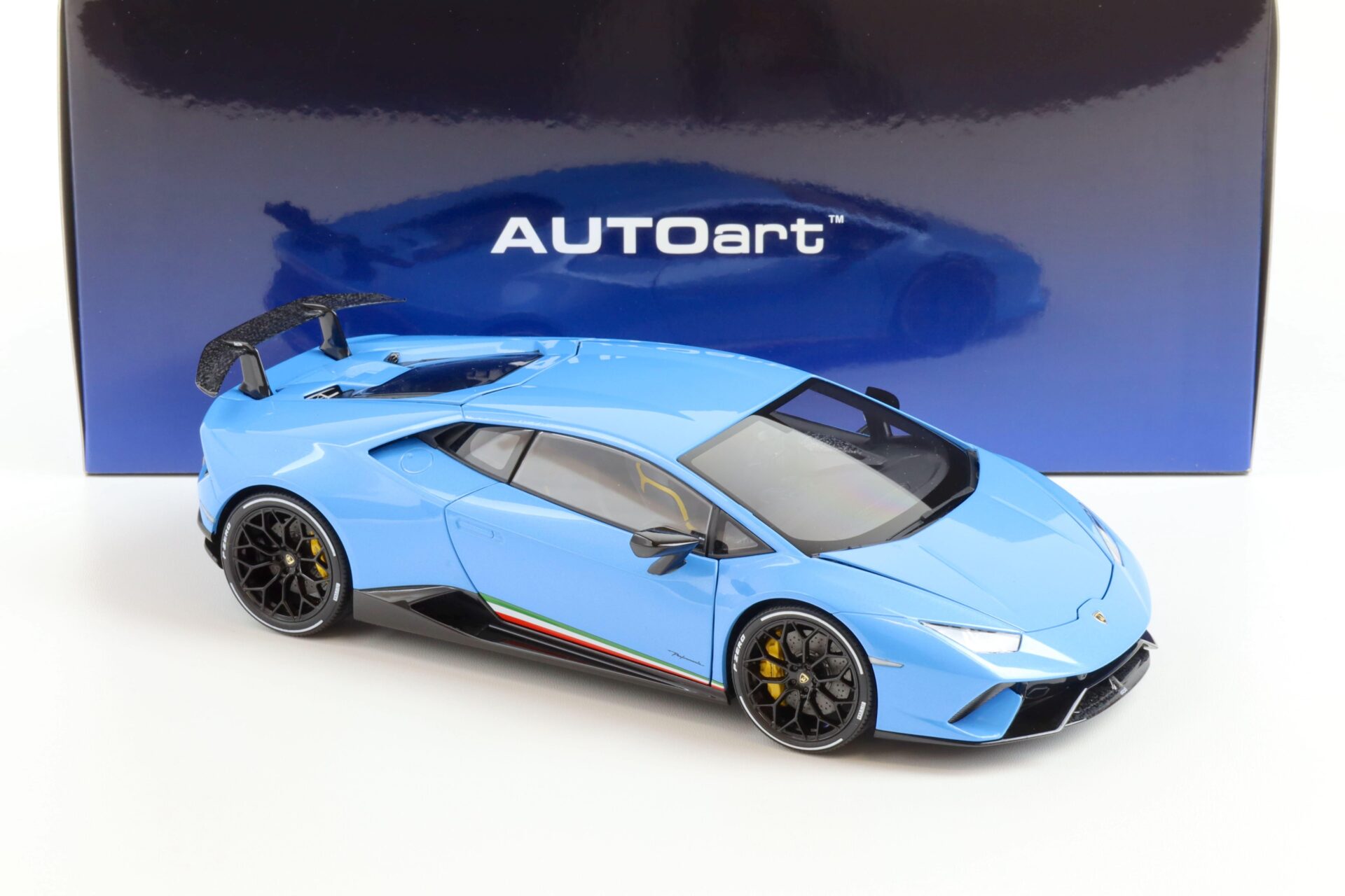 1:18 AUTOart Lamborghini Huracan Performante Blue cepheus/ pearl blue