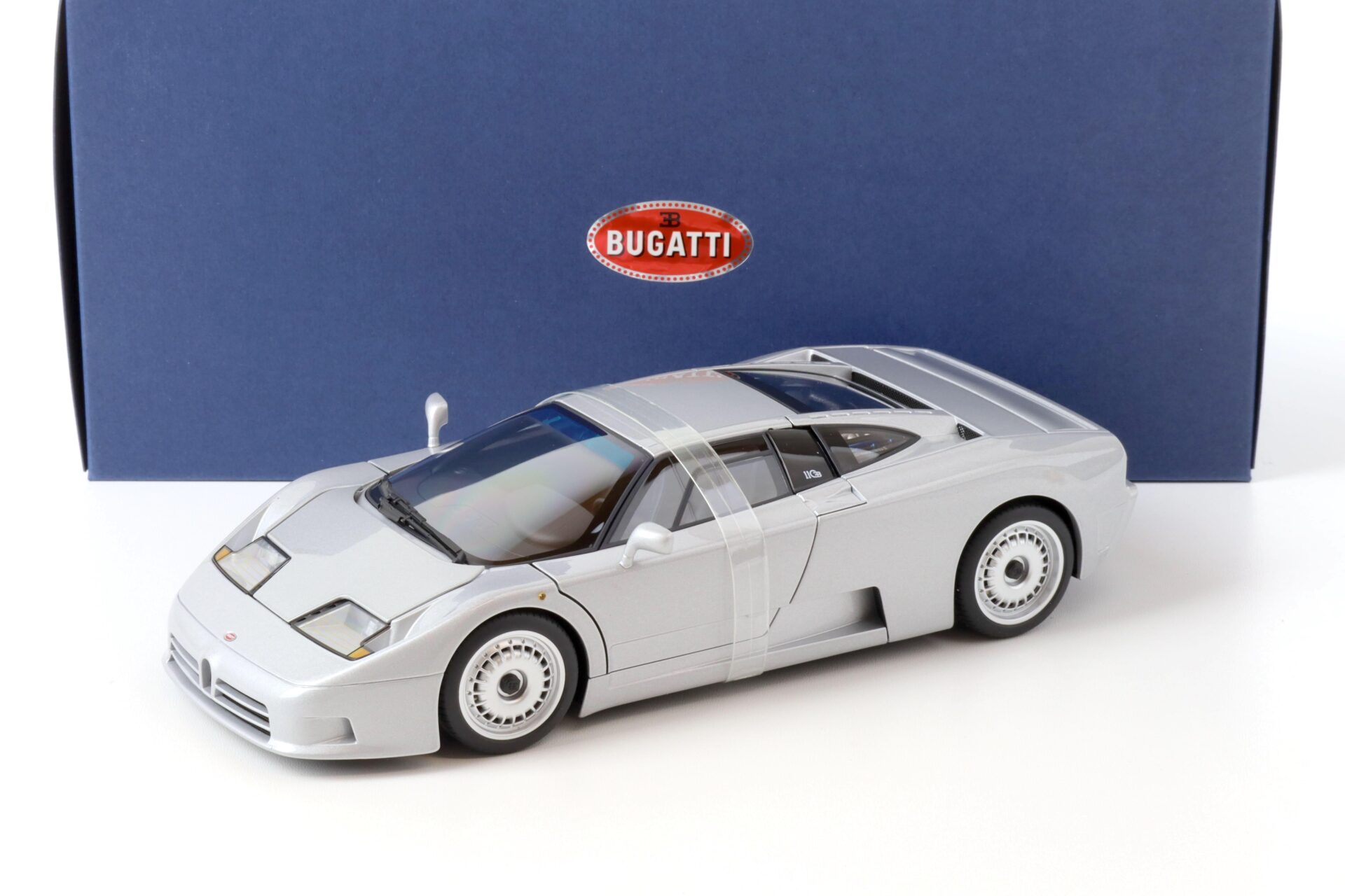 ID 64339 orig 1.jpg 1:18 AUTOart Bugatti EB110 GT 1991 silver metallic 70979