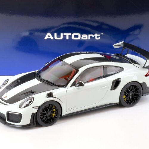 1:18 AUTOart Porsche 911 (991.2) GT2 RS 2017 Weissach Package white/ Magnesium alloy wheels - Image 1