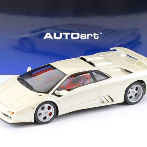 1:18 AUTOart Lamborghini Diablo SE30 JOTA 1995 balloon white/ pearl white - Image 1
