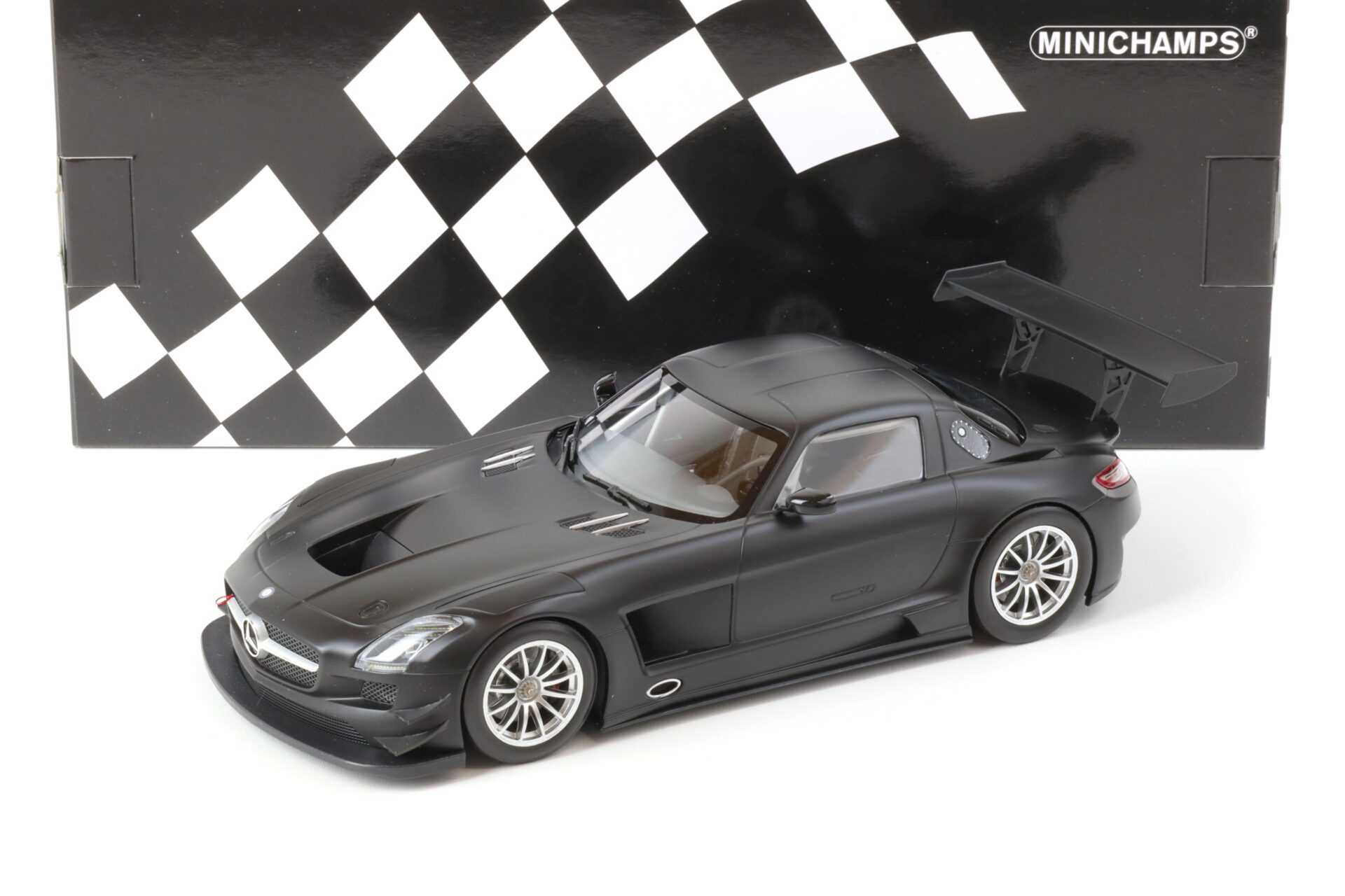 ID 65079 orig.jpg 1:18 Minichamps Mercedes SLS AMG GT3 Street 2011 matt black
