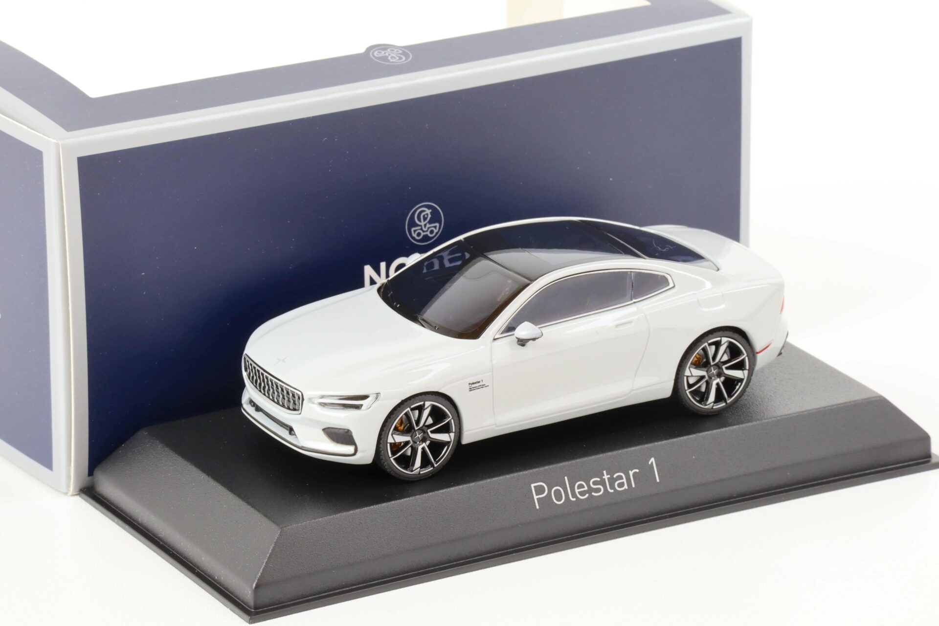 ID 65144 orig 1.jpg 1:43 Norev Polestar 1 Snow white 2020