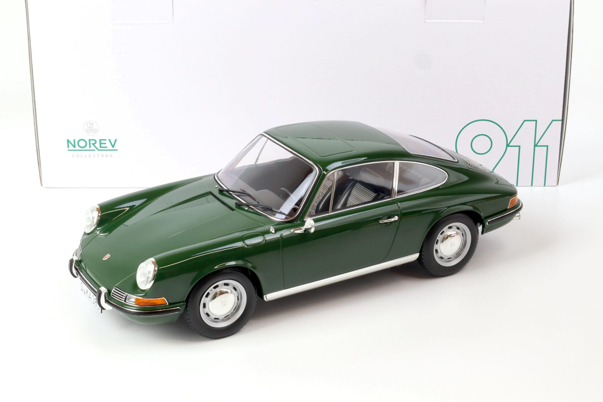 ID 65985 orig 1.jpg 1:12 Norev Porsche 911 T Coupe 1968 green - Limited Edition 500 pcs.