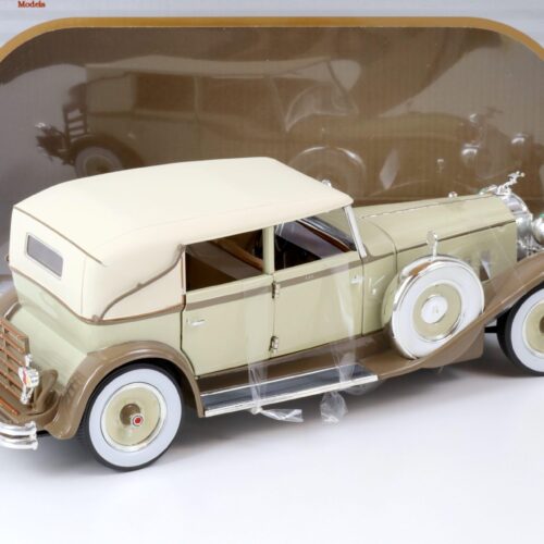 1:18 Signature Models 1930 Packard Brewster beige/ brown closed Top