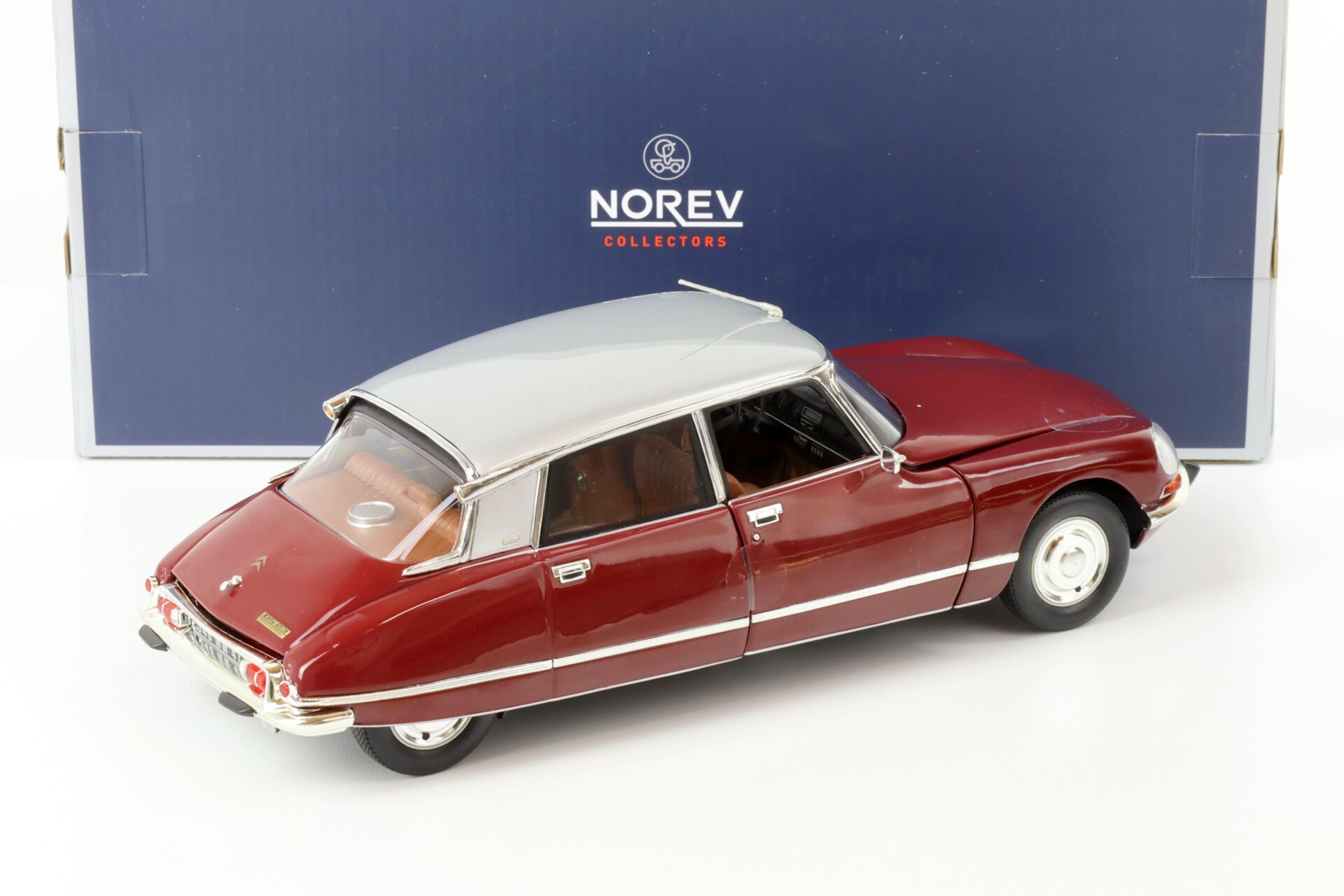 1:18 Norev Citroen DS 23 Pallas 1972 Grenade red & grey metallic
