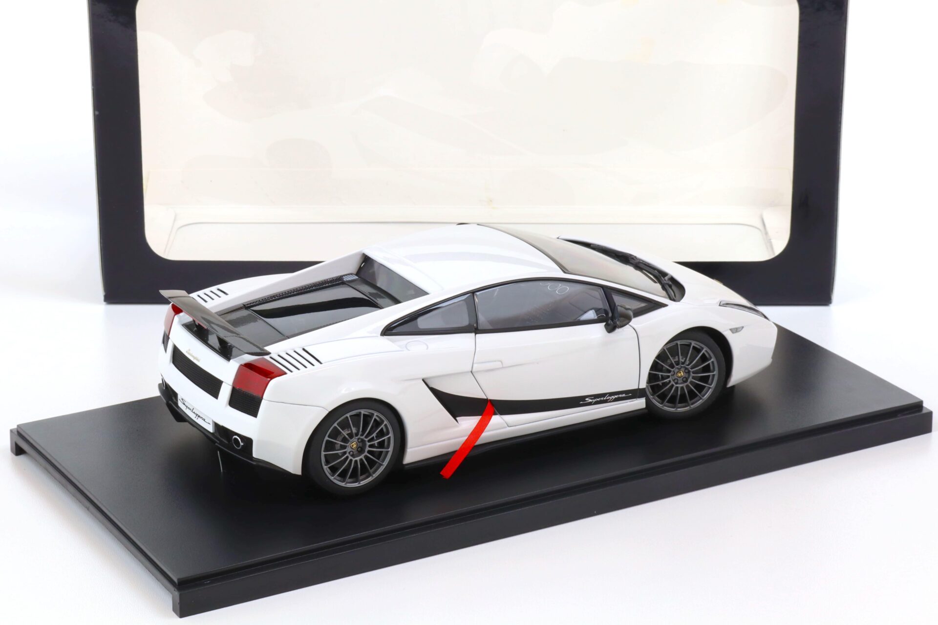 1:18 AUTOart Lamborghini Gallardo Superleggera Monocerus/ metallic white