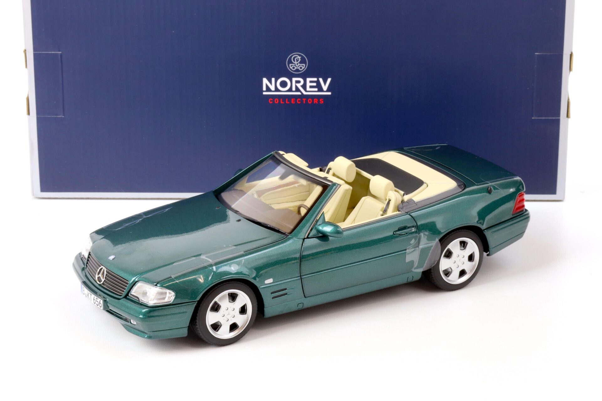 ID 68502 orig 1.jpg 1:18 Norev Mercedes SL 500 R129 FACELIFT Cabriolet 1999 green metallic