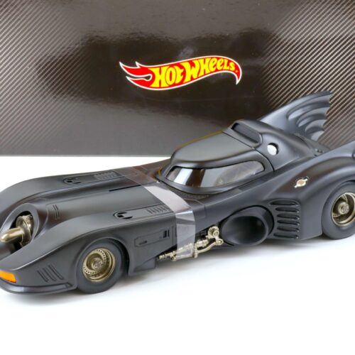 1:18 Hot Wheels Batman Returns Batmobile matt black CMC96
