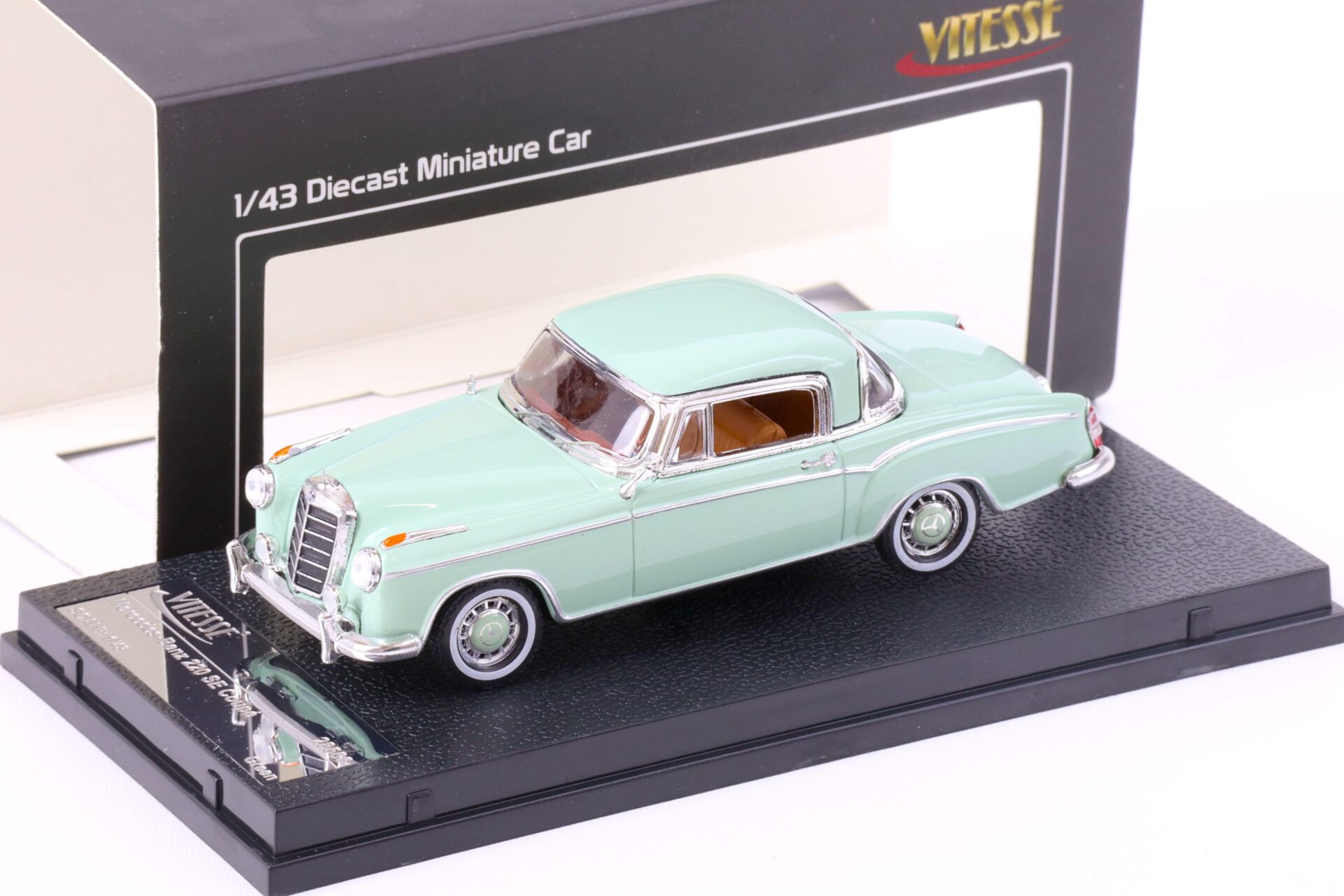 1:43 Vitesse 1958 Mercedes 220 SE Coupe green