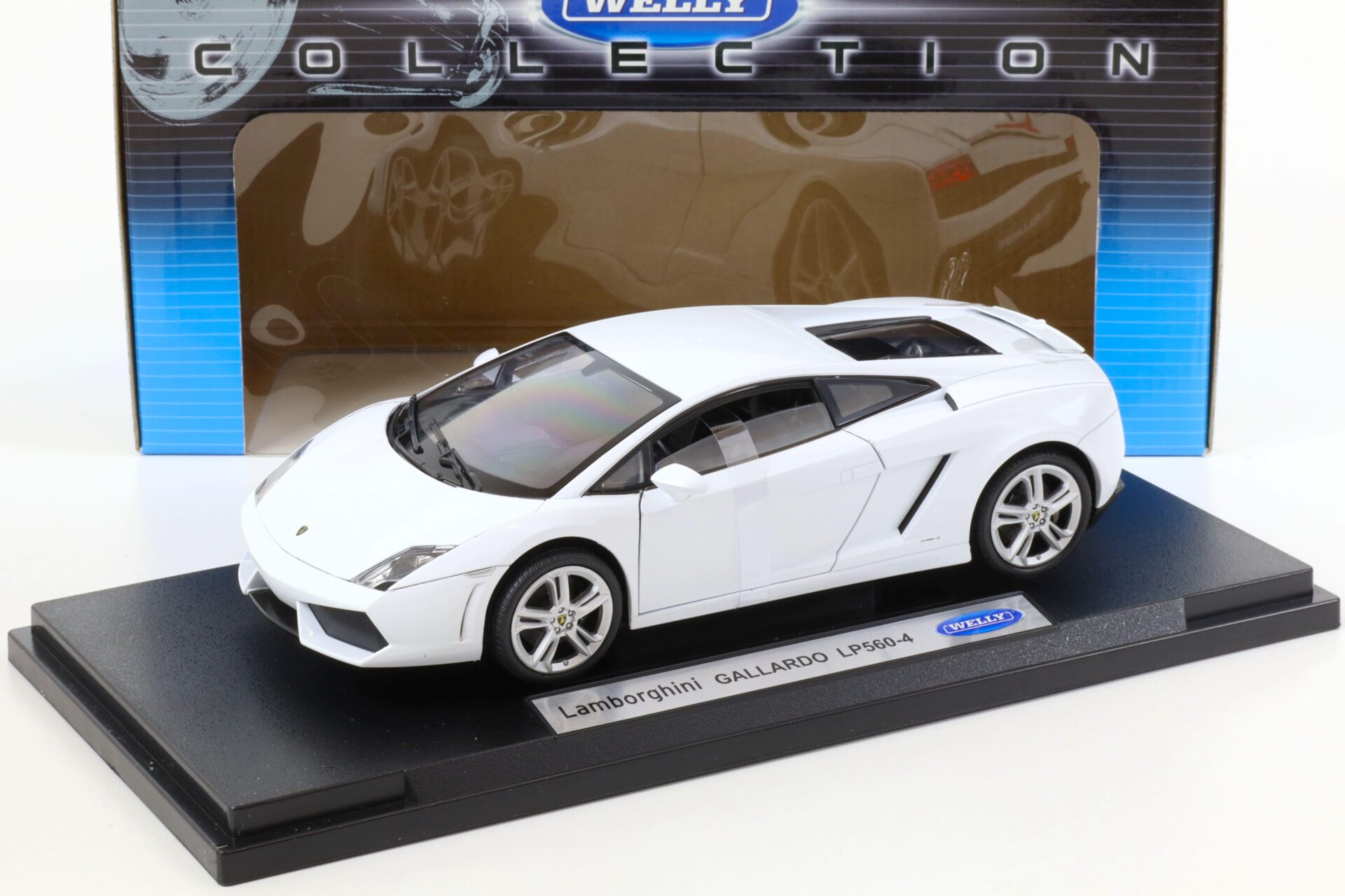 ID 68972 orig.jpg 1:18 Welly Lamborghini Gallardo LP560-4 white