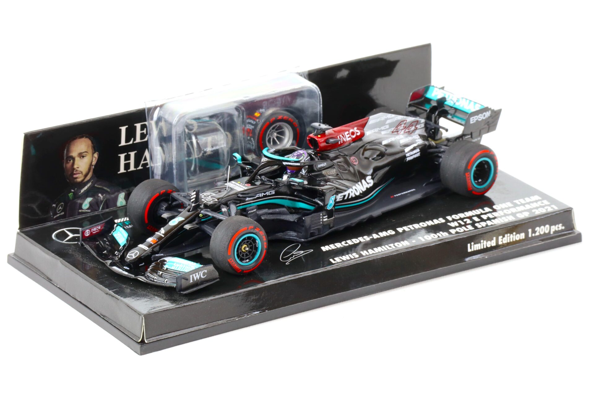 ID 69394 orig 1.jpg 1:43 Minichamps Mercedes-AMG Petronas F1 Team W12 E Hamilton 100th Pole 2021