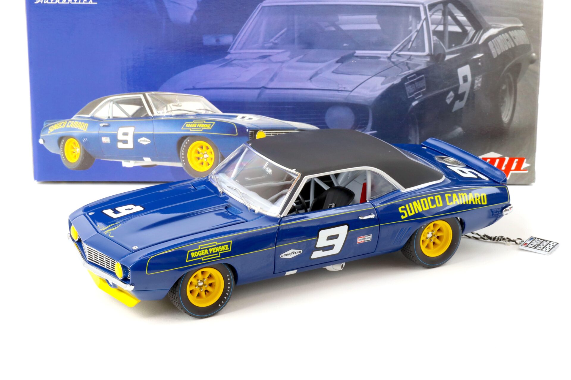 ID 69585 orig 1.jpg 1:18 GMP 1969 Chevrolet Camaro Coupe SUNOCO CAMARO Penske #9 blue
