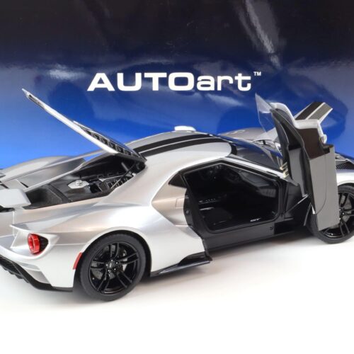 1:12 AUTOart Ford GT 2017 ingot silver/ black stripes 12108 - Image 4