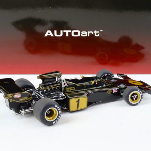 1:18 AUTOart Team Lotus Type 72E Grand Prix GP 1973 Emerson Fittipaldi #1