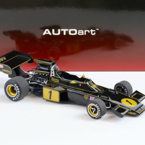 1:18 AUTOart Team Lotus Type 72E Grand Prix GP 1973 Emerson Fittipaldi #1