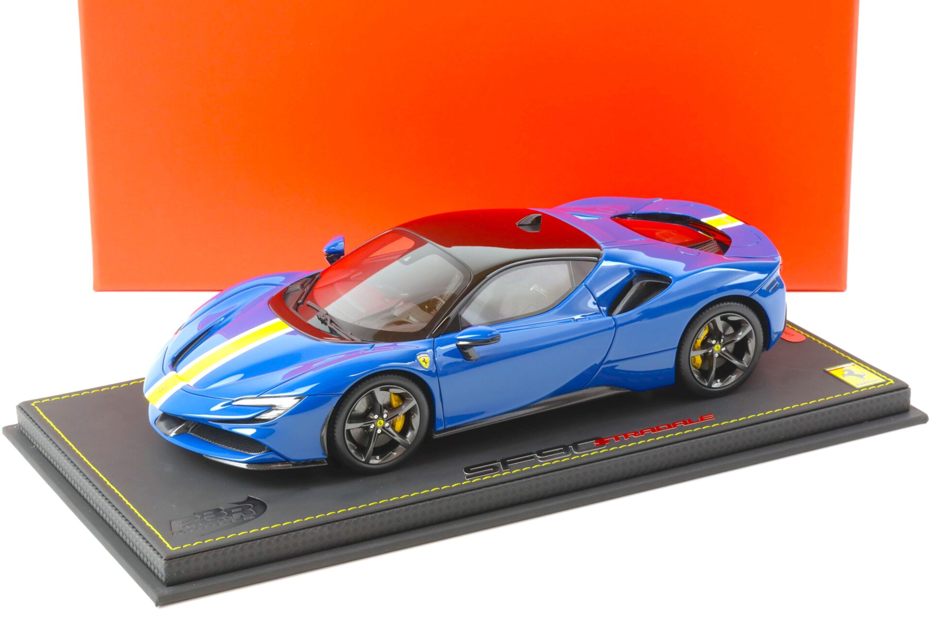 ID 69732 orig.jpg 1:18 BBR Ferrari SF90 Stradale 2019 Azzurro Dino/ yellow stripe - Limited 99 pcs.