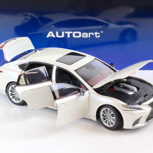 1:18 AUTOart Lexus LS 500h Sedan 2018 sonic white/ crimson& black 78866 - Image 3