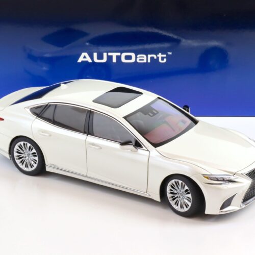 1:18 AUTOart Lexus LS 500h Sedan 2018 sonic white/ crimson& black 78866 - Image 2