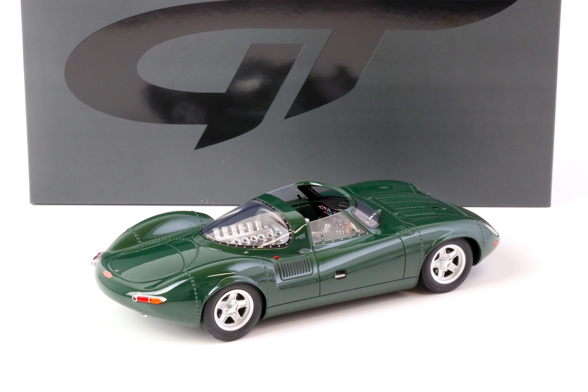 【中古】AUTO art JAGUAR XJ 13 GREEN 1:43 1/43 AUTOart JAGUAR XJ13 (GREEN) Diecast Car Model 53541
