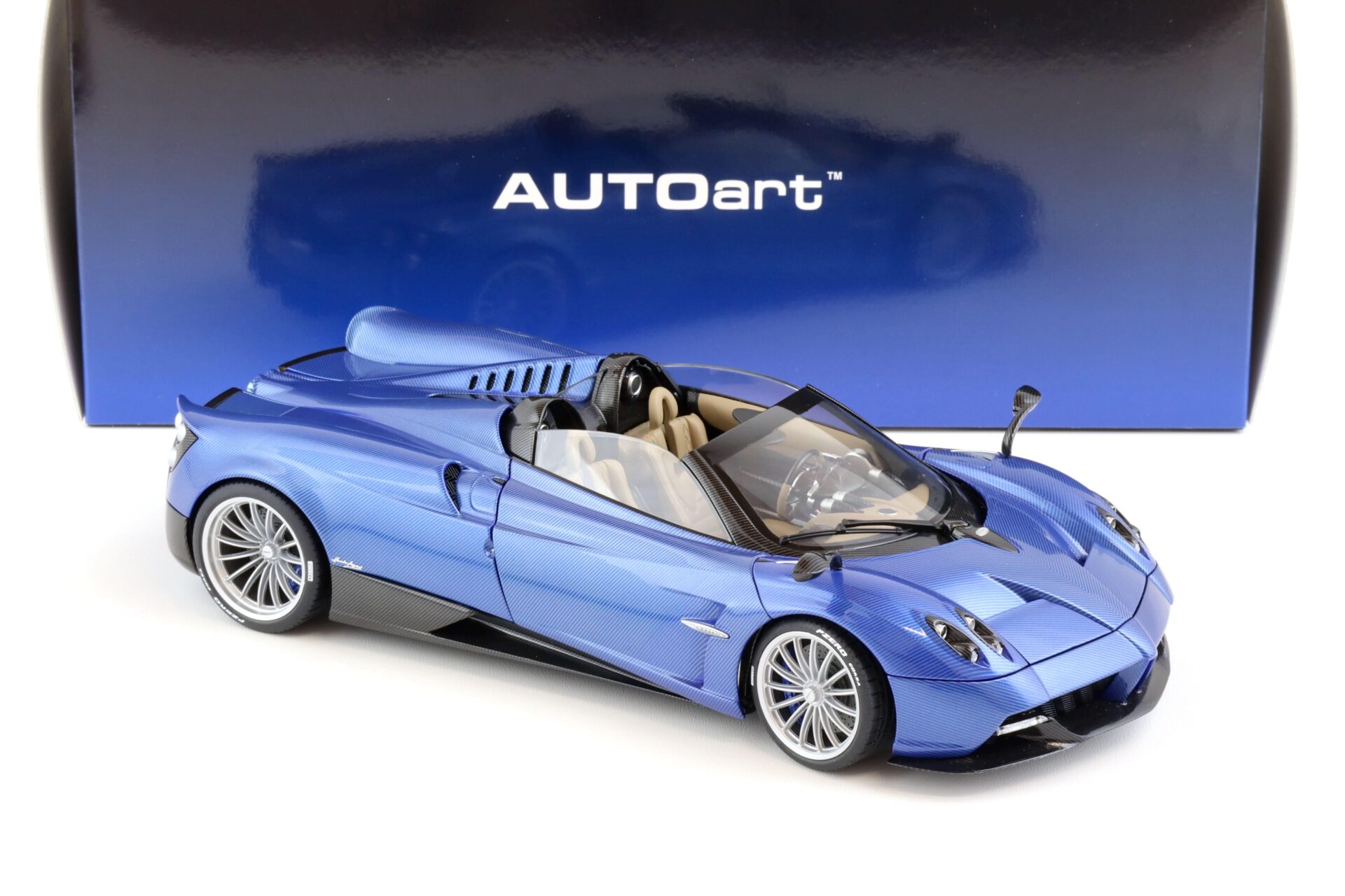 1:18 AUTOart Pagani Huayra Roadster Blu Tricolore Carbon Fiber blue 78286