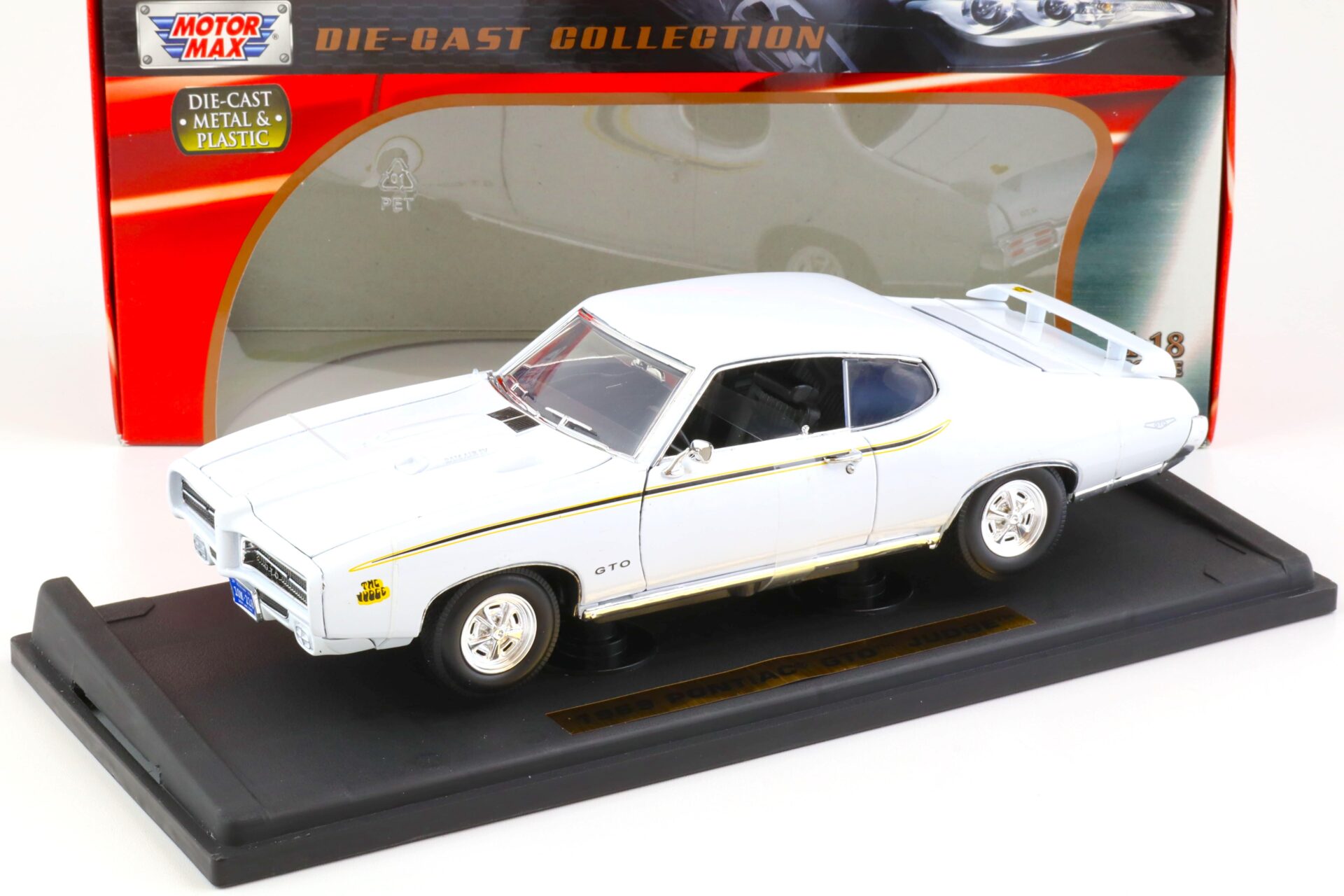 1:18 MOTOR MAX 1969 Pontiac GTO JUDGE Coupe white