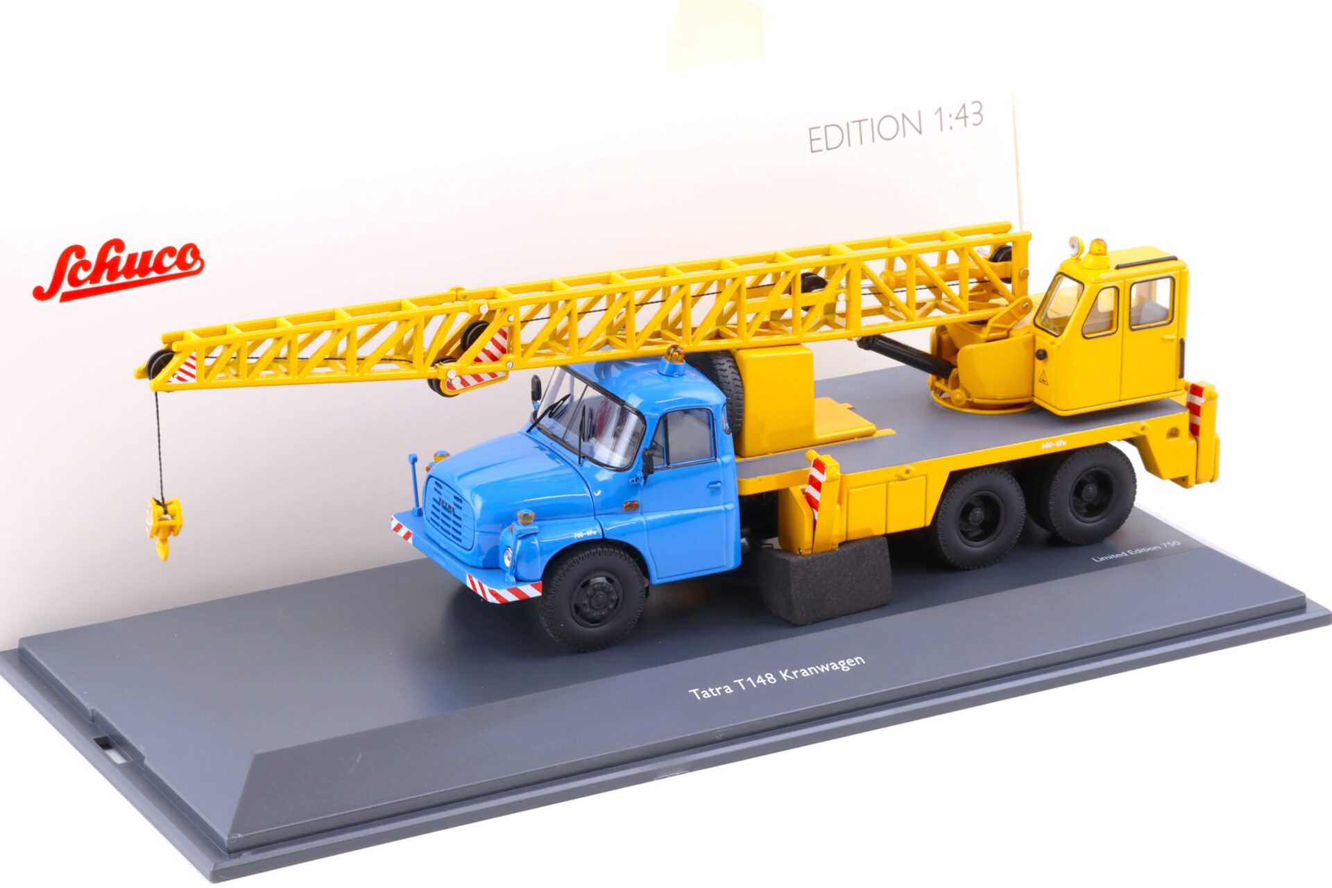 ID 71590 orig.jpg 1:43 Schuco Tatra T148 Kranwagen LKW blue/ yellow
