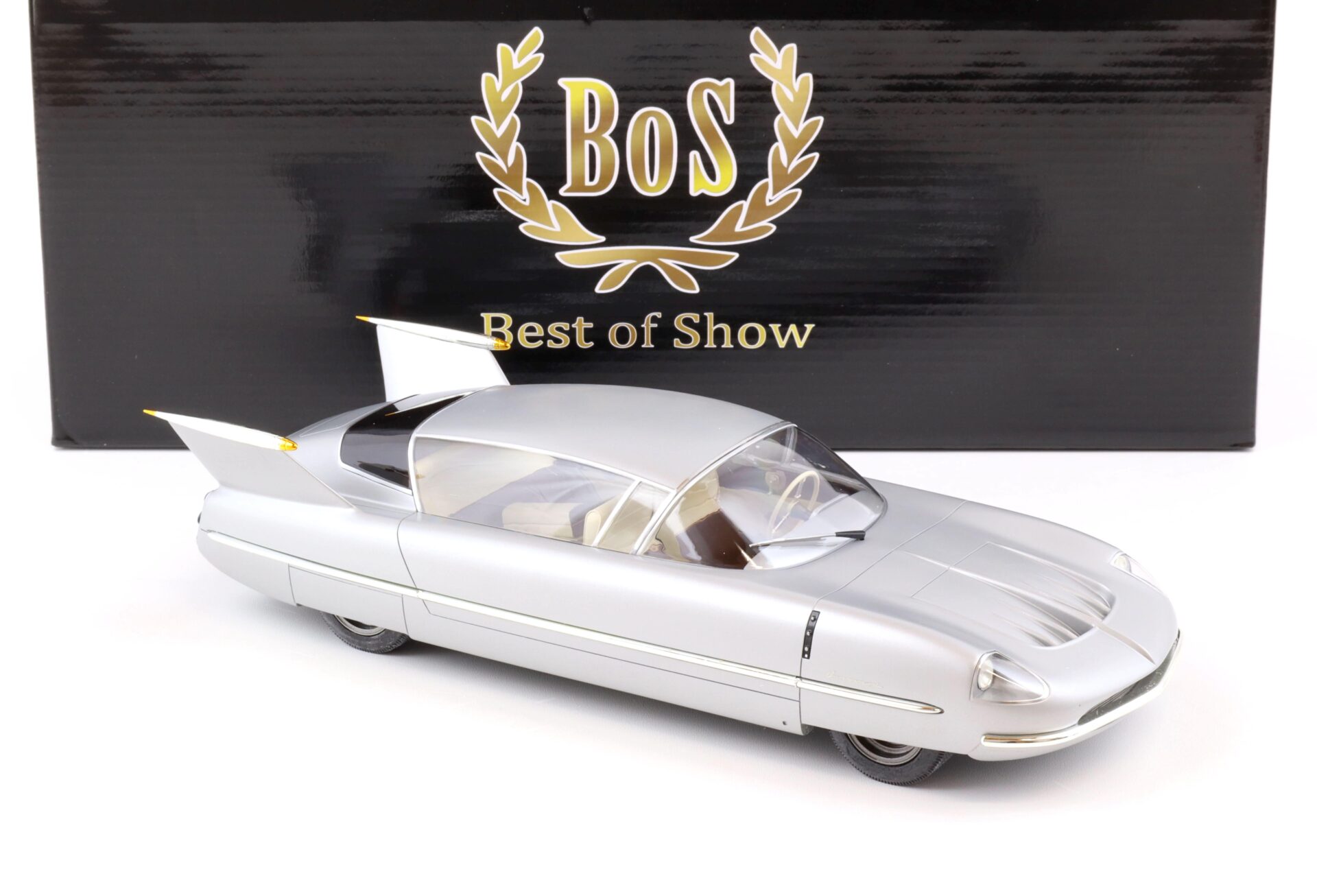 1:18 BOS-Models Borgward Traumwagen 1955 silver BOS052