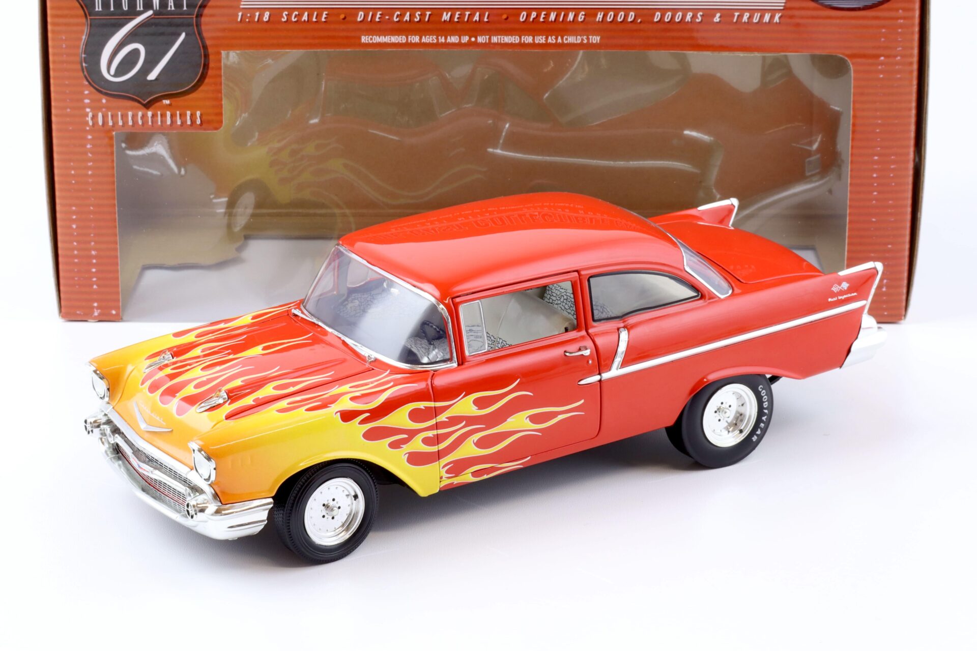 ID 72200 orig.jpg 1:18 Highway61 1957 Chevrolet 150 Utility Sedan red with flames 50545