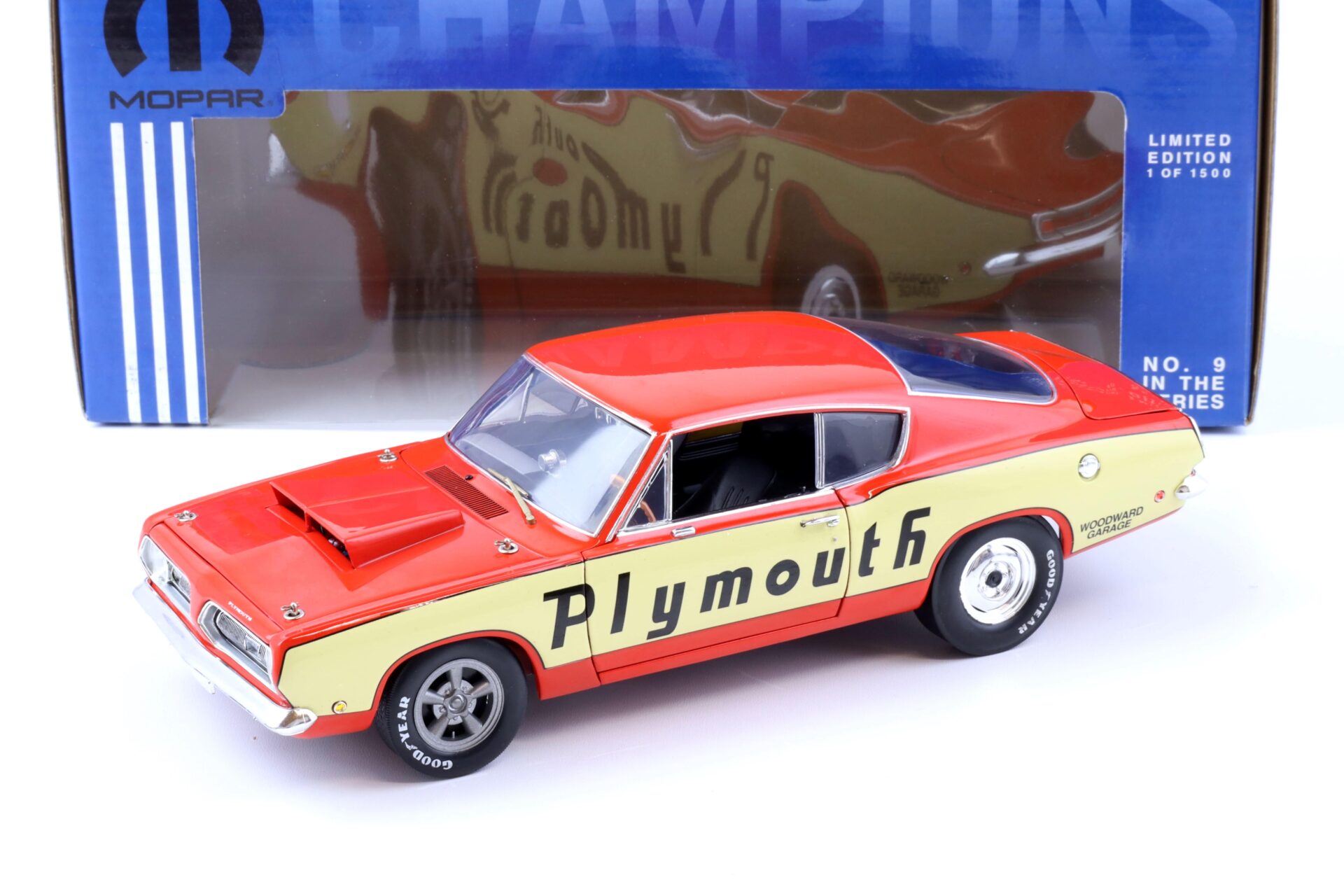 ID 72244 orig 1.jpg 1:18 Highway61 1968 Plymouth Barracuda Hemi MULE CAR red/ beige