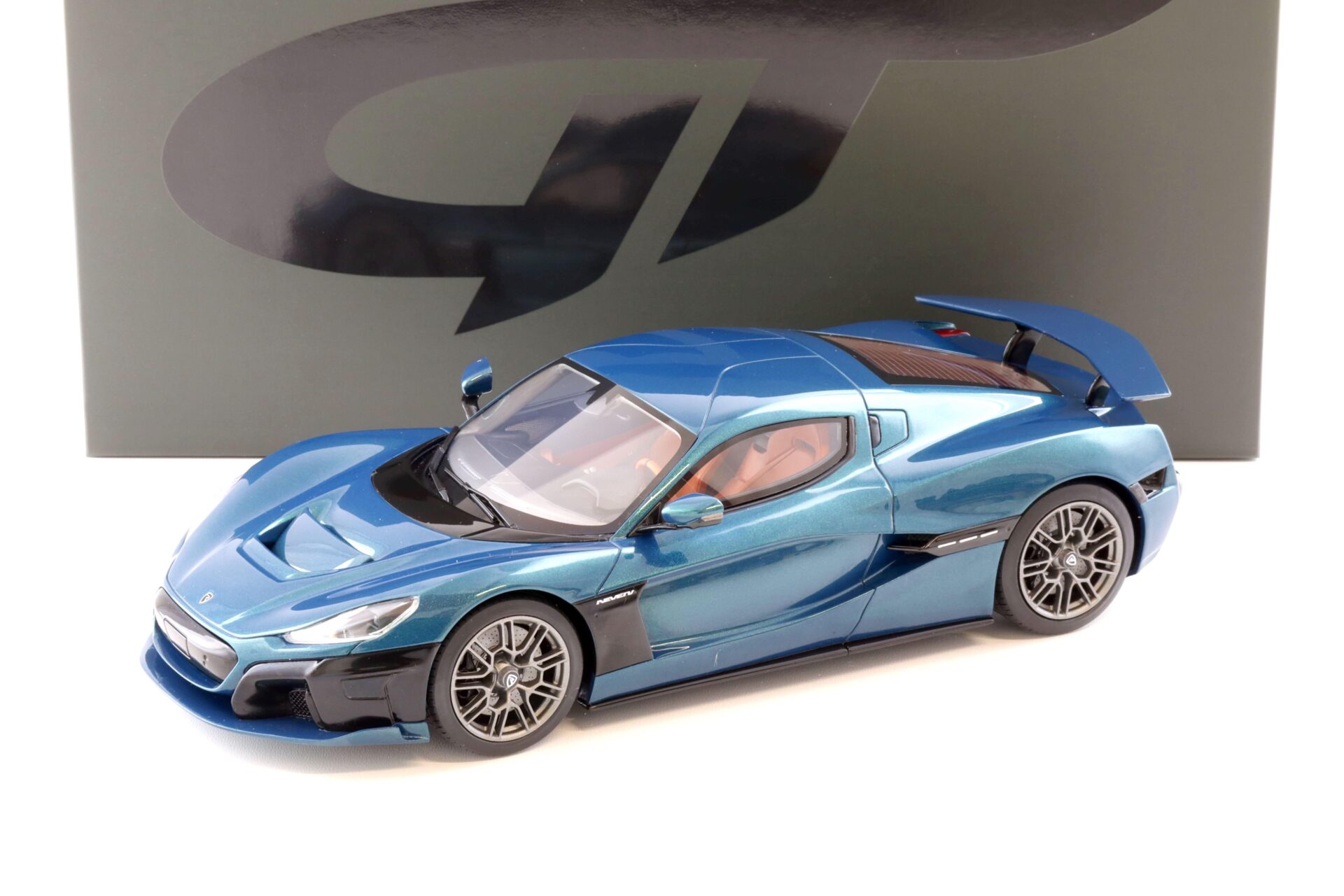 ID 72698 orig 1.jpg 1:18 GT Spirit GT405 Rimac Nevera blue metallic 2021