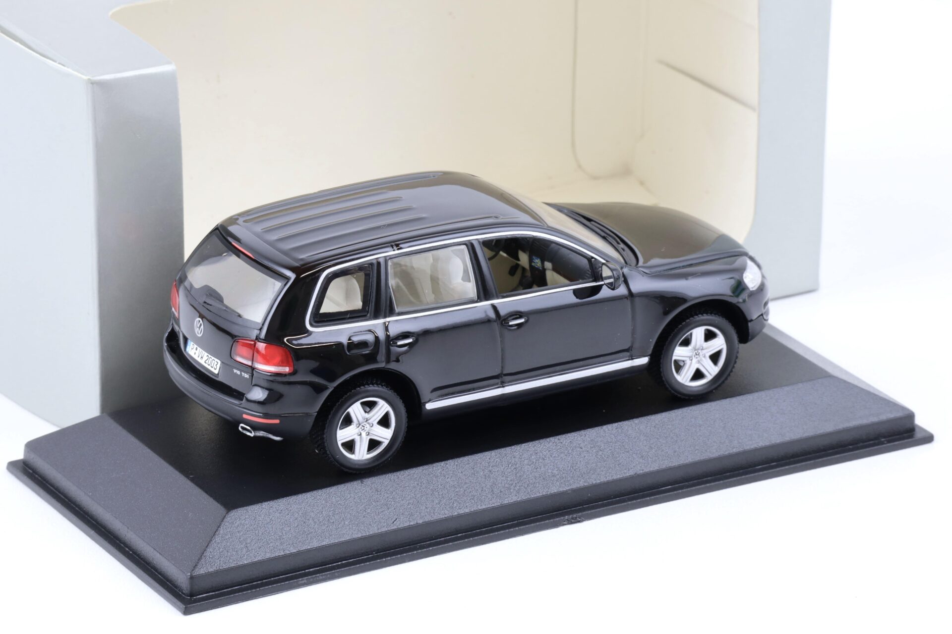 Minichamps 1/43 – VW Touareg 2002 Arctic Blue, état Neuf Boîte