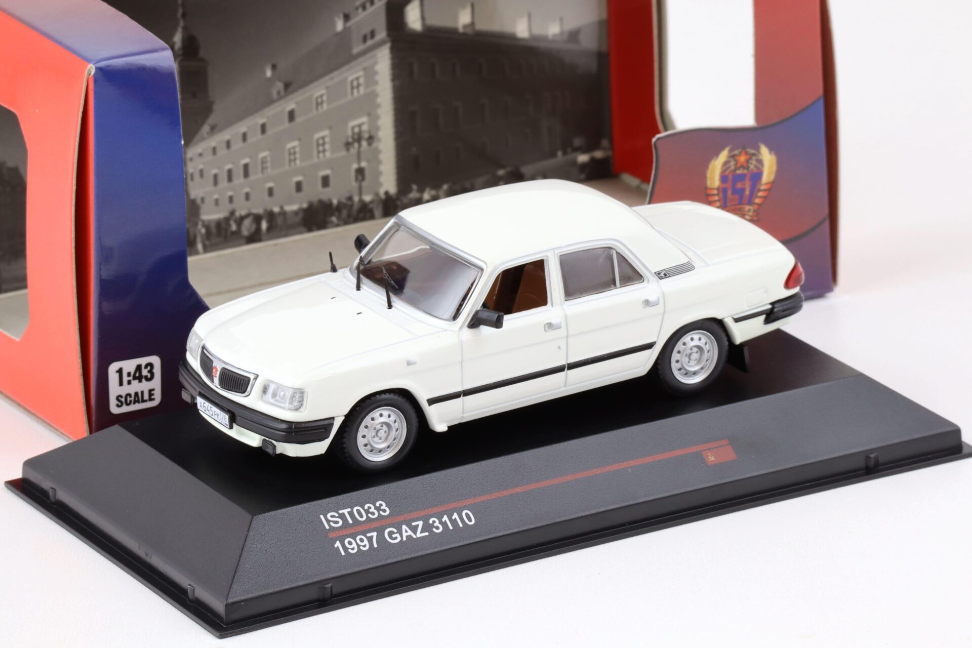 ID 73172 orig 1.jpg 1:43 IST Models 1997 GAZ 3110 Limousine white