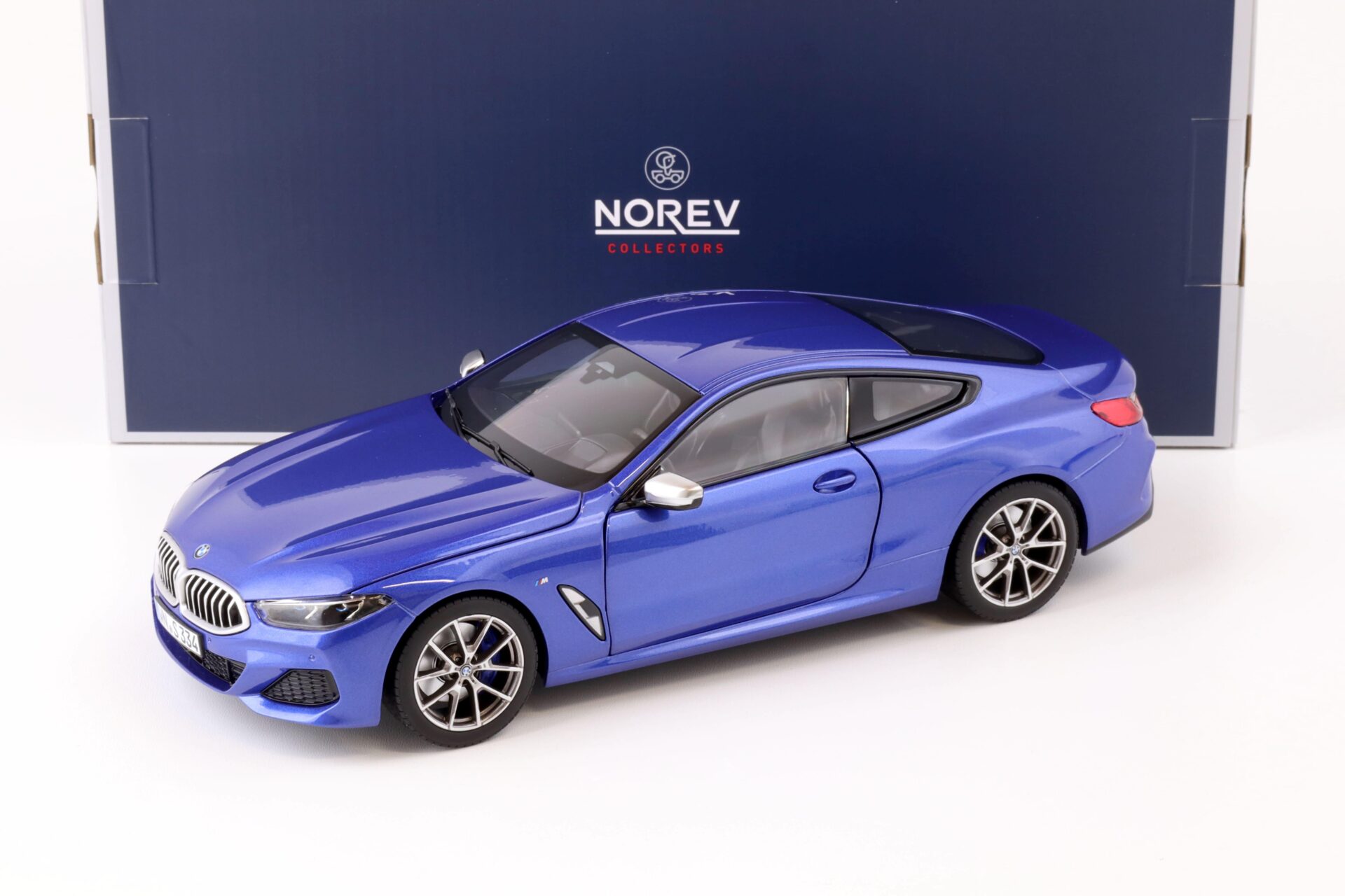 ID 73320 orig 1.jpg 1:18 Norev BMW M850i Coupe (G15) blue metallic 2018