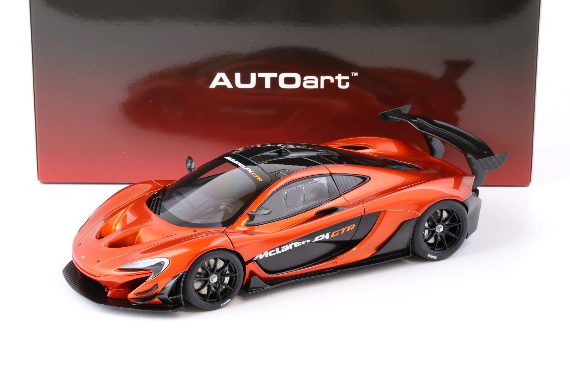 1:18 AUTOart McLAREN P1 GTR Volcano orange 81545